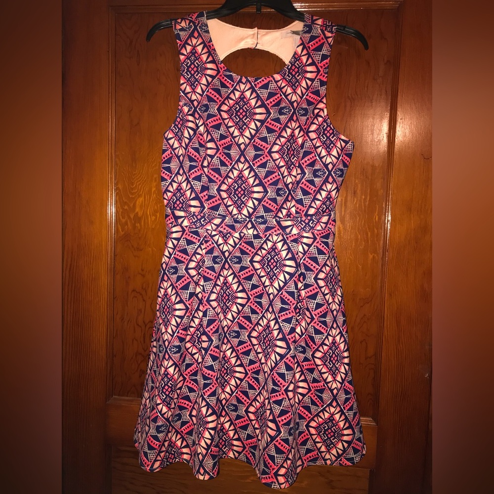 Forever 21, Junior’s dress size L